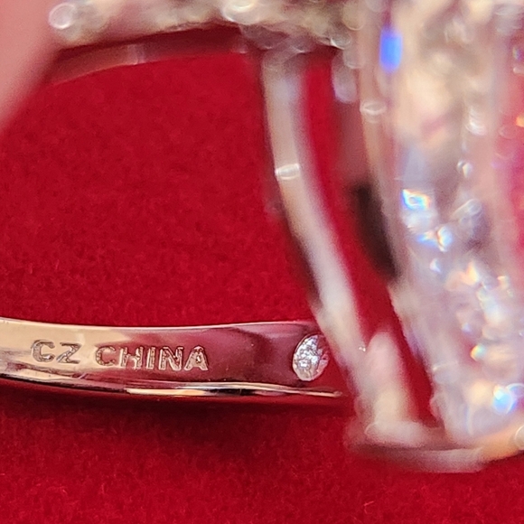 The Diamonique Collection By Kathy Levine Juicy Pear Sterling Silver Ring SIZE 9 - Picture 5 of 9